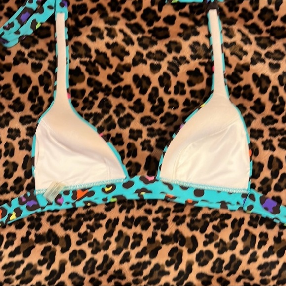 3-PACK of PINK Victoria’s Secret Bathing Suits - 2 tops/1 bottom - Picture 7 of 11